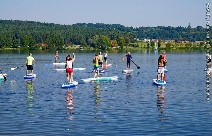 Stand-Up Paddling in der Gruppe