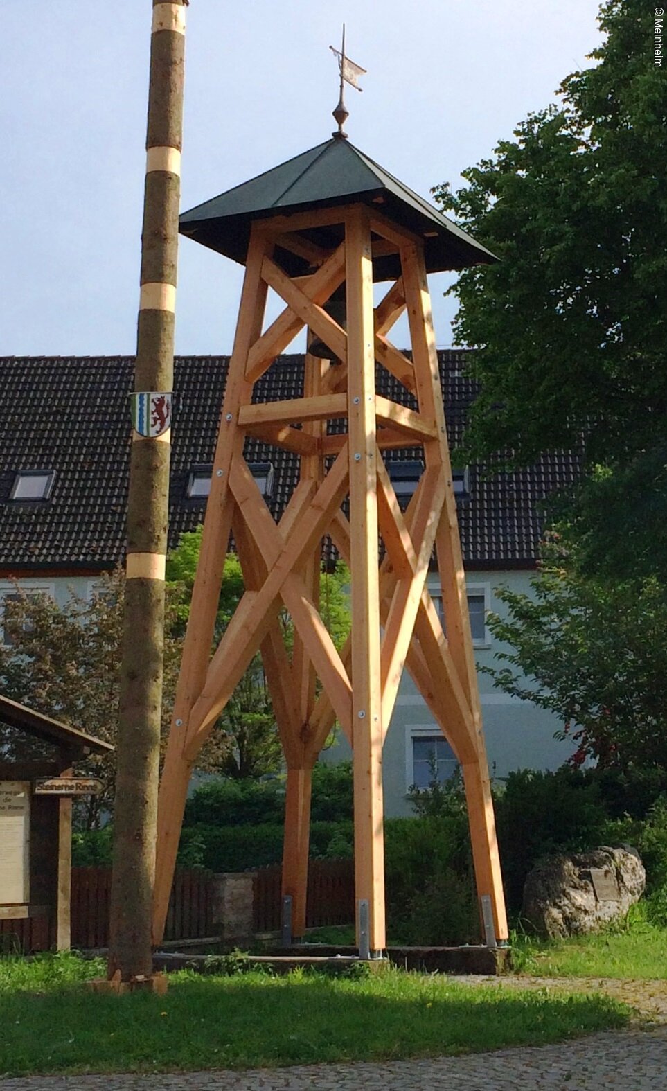 Neuer Glockenturm Meinheim