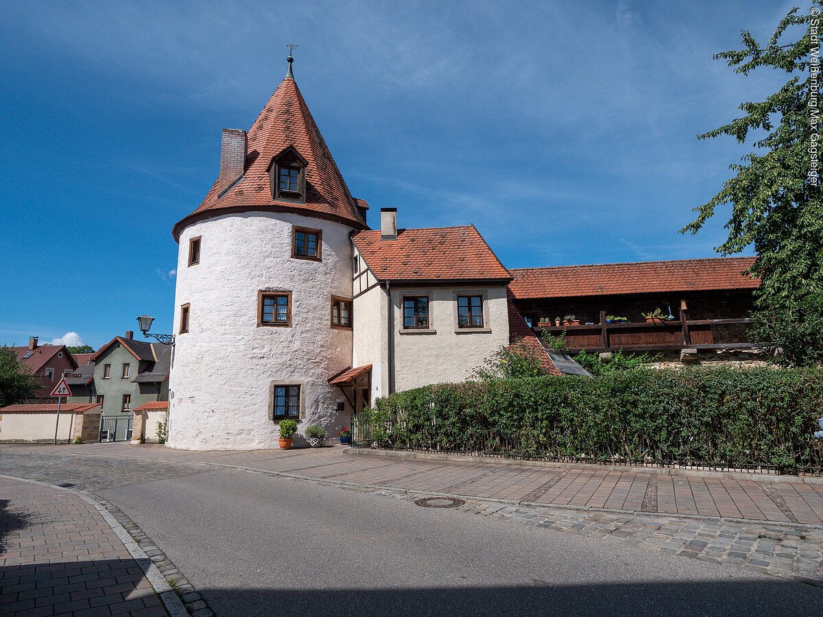 Scheibleinsturm mit Schanzmauer