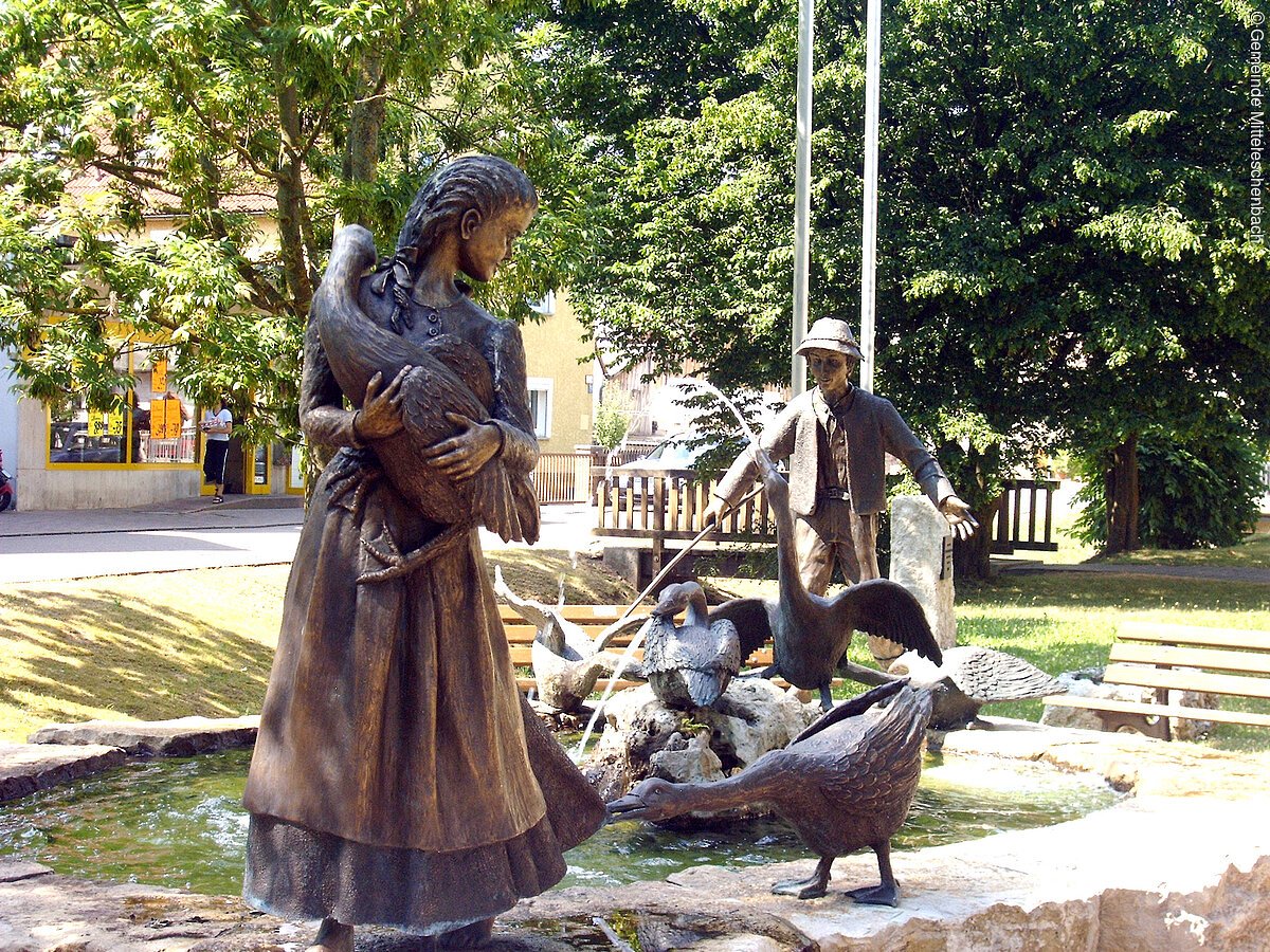 Gänsebrunnen in Mitteleschenbach