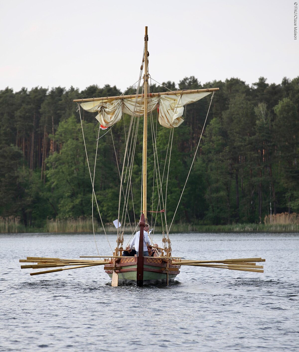 Römerboot im Fränkischen Seenland